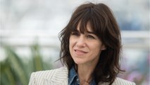 FEMME ACTUELLE - Charlotte Gainsbourg : comment sa soeur Kate Barry lui a sauvé la vie