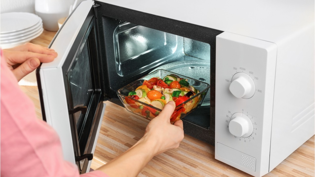 Comment cuisiner avec un micro-ondes?