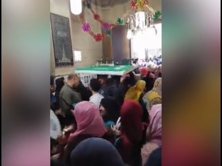 زغاريد وتورتة في مقام السيدة زينب.. مدد يا أم العواجز