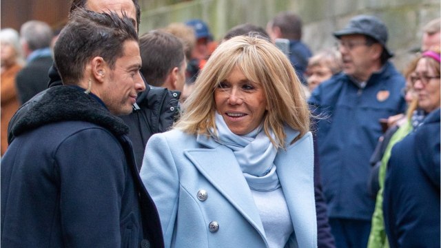 FEMME ACTUELLE - Brigitte Macron à Honfleur : son garde du corps beau gosse qui la fait beaucoup rire