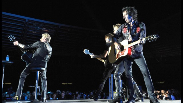 FEMME ACTUELLE - Johnny Hallyday : cette clause de confidentialité que ses musiciens avaient été obligés de signer