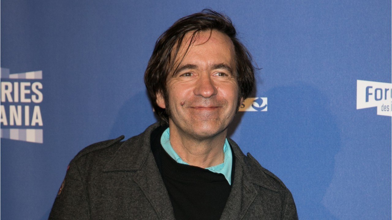 FEMME ACTUELLE - Thierry Samitier : Christelle Reboul, sa femme dans "Nos chers voisins", révèle ses "comportements étranges avec les filles"