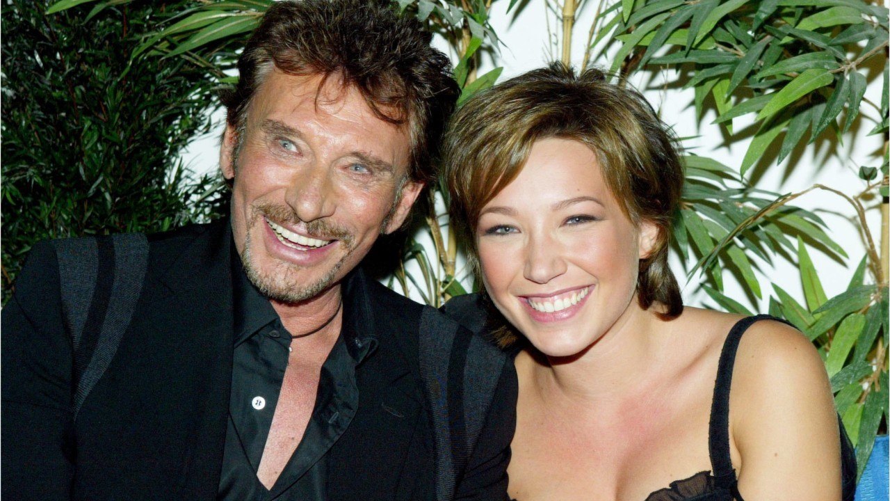 FEMME ACTUELLE - Johnny Hallyday : Laura Smet obtient la suspension de l’exhumation de son père voulue par Laeticia Hallyday