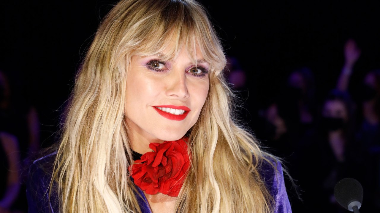 Nackte Tatsachen zum Fest: Heidi Klum feiert Weihnachten freizügig