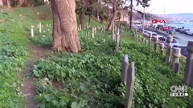 Tarihi mezarlıkta kaçak kazı iddiası