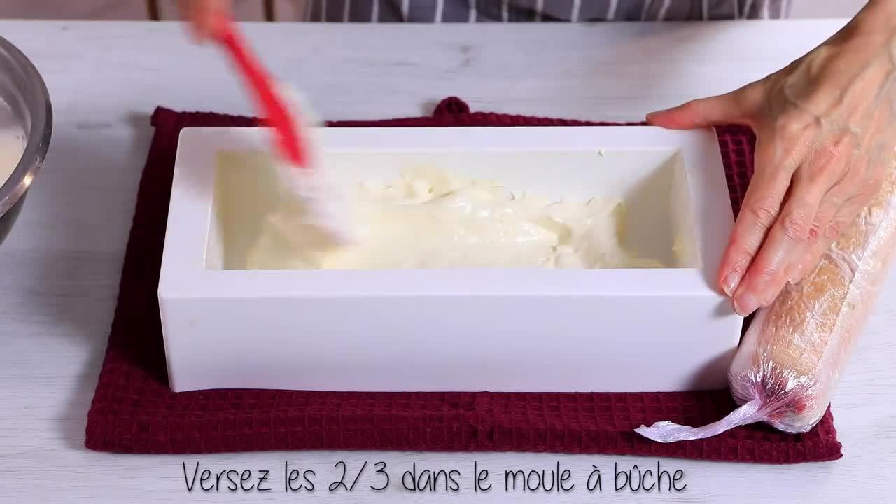 La bûche dans la bûche, framboise et pistache