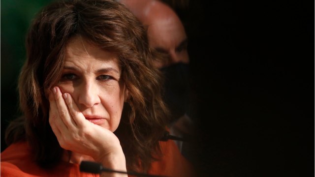 FEMME ACTUELLE - La psychanalyse m’a sauvée : Valérie Lemercier se confie sur ses débuts difficiles