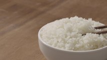 Le bowl de riz, saumon, mayonnaise et glaçon enflamme TikTok