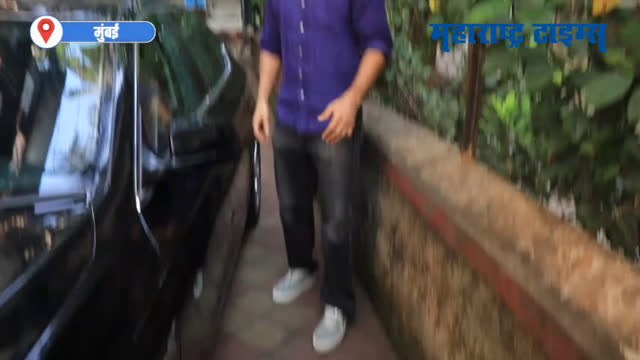 बॉलिवूड अभिनेता आदित्य रॉय कपूर सत्यम स्टुडिओबाहेर स्पॉट
