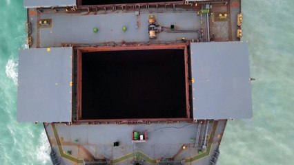 السجن 20 شهرا لقبطان سفينة تسبب جنوحها بتلوث نفطي في موريشيوس