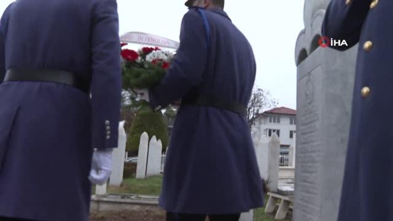 Milli Savunma Bakanı Akar, Bosna Hersek'teki Kovaçi Şehitliği'ni ziyaret ettiBakan Akar, Bosna Hersek Savunma Bakanı Sifet Podzic ile görüştü