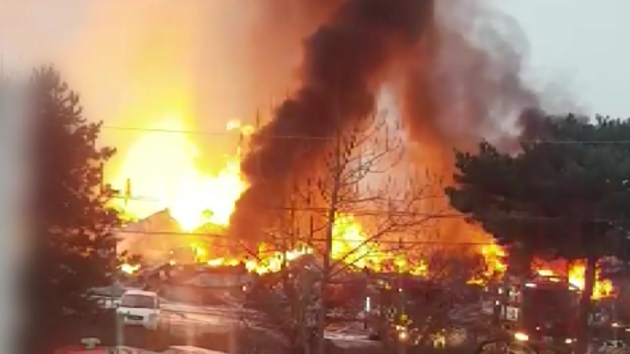 천안 계란판 제조 공장 불...6시간 만에 진화 / YTN