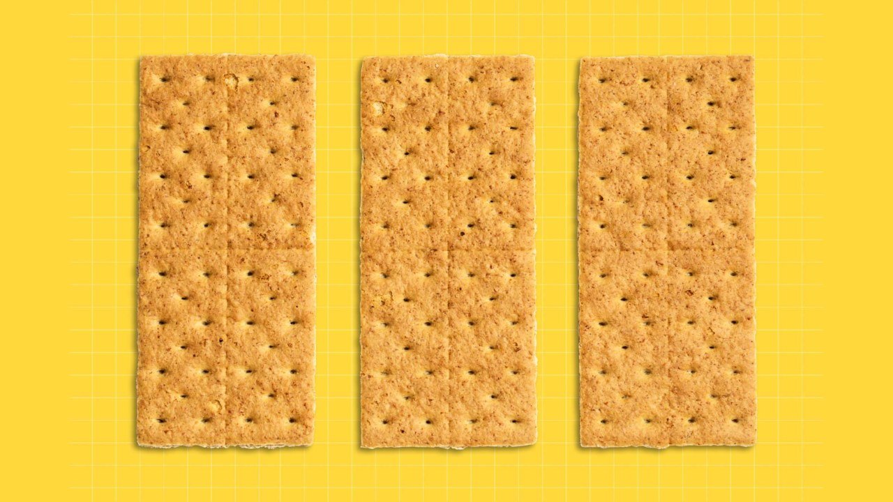 Are Graham Crackers Healthy? Here's What a Dietitian Has to Say