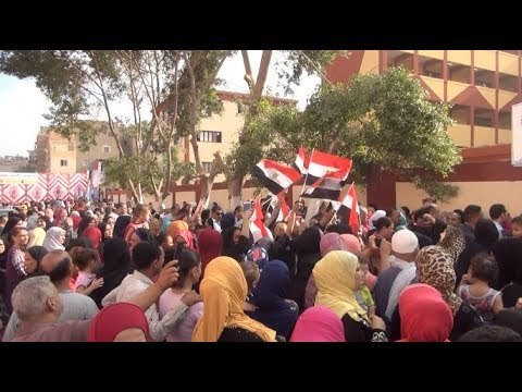 أهالي الزاوية يستقبلون محافظ القاهرة بالزغاريد والطبل