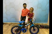 Filho de apresentador da TV Diário do Sertão doa bicicleta à criança carente de Cajazeiras