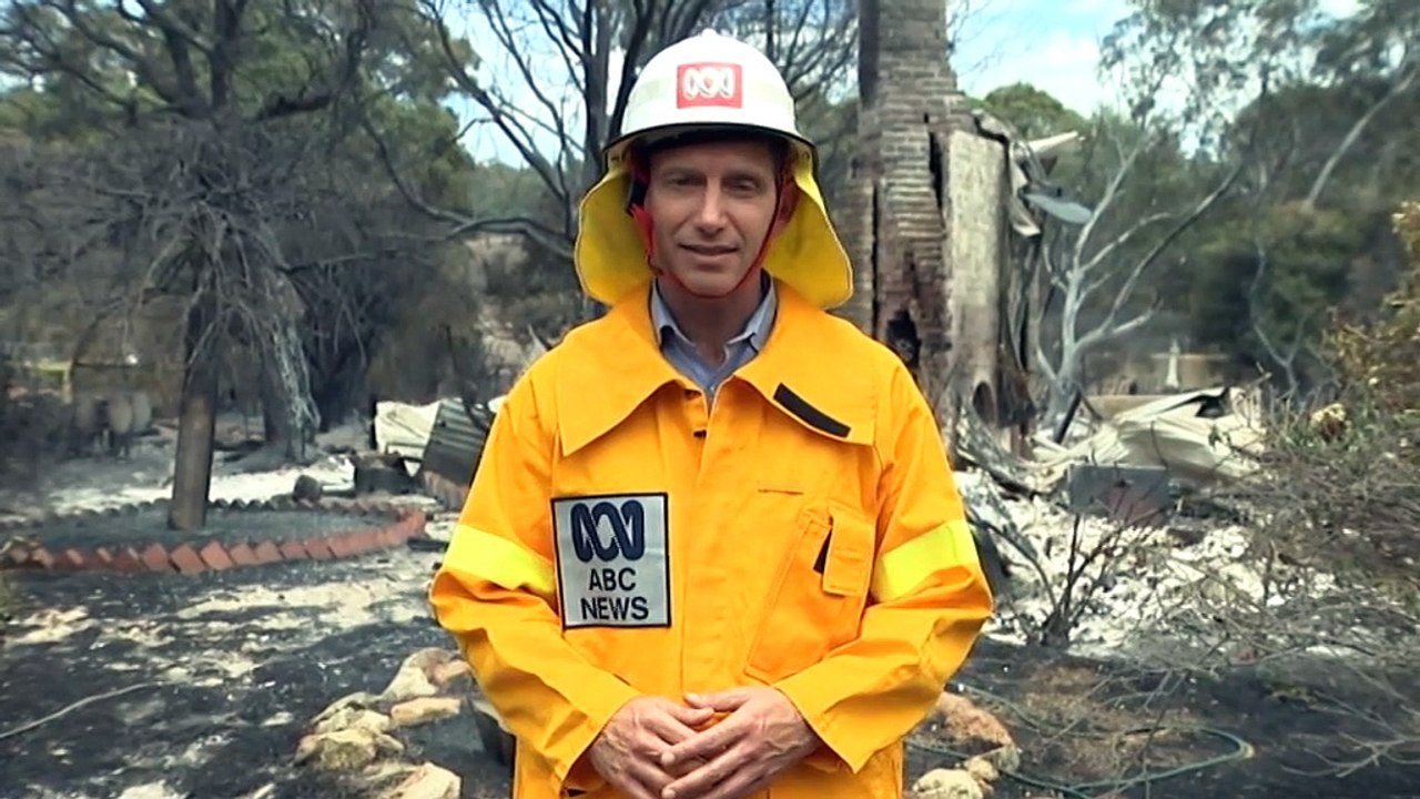 Wooroloo bushfire near Perth being treated as suspicious