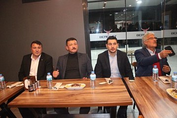 AK Parti Genel Başkan Yardımcısı Dağ, İzmir'de teşkilat üyeleriyle bir araya geldi
