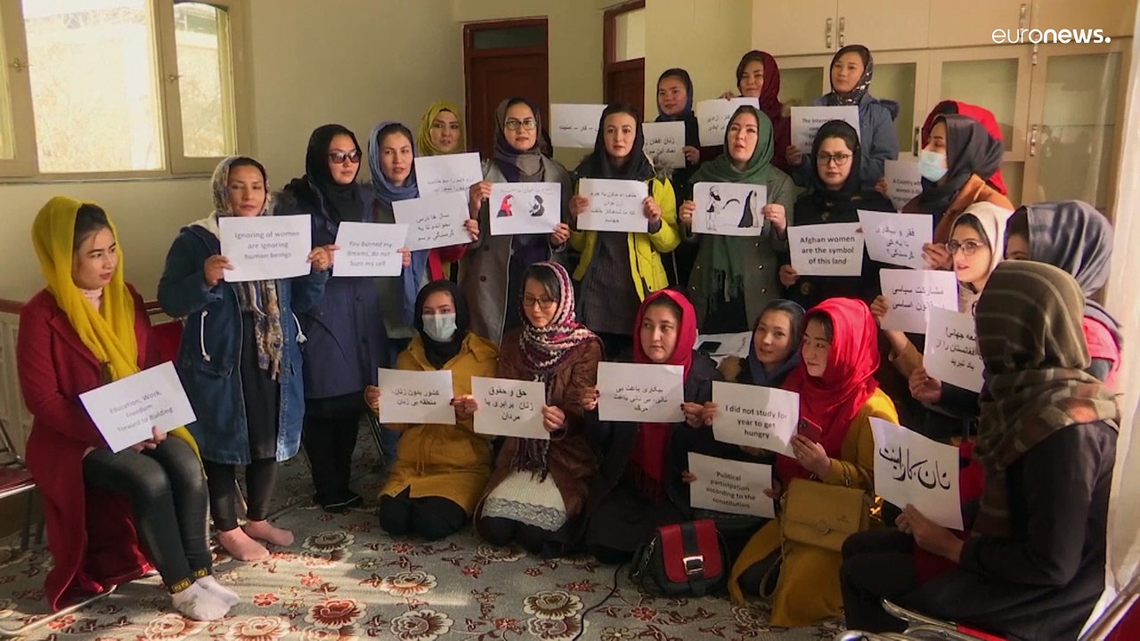 Bidlung, Arbeit, politische Teilhabe - afghanische Frauen bieten Taliban die Stirn