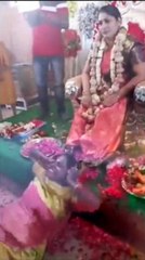 அன்னபூரணி அம்மாவை "தரிசிக்க" வந்த பெண்.. கால்களை பிடித்து என்னா அட்ராசிட்டி?.. சுற்றி அழுகுரல்கள்!