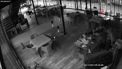 Müşteri sandılar, hırsız çıktı! O anlar kamerada