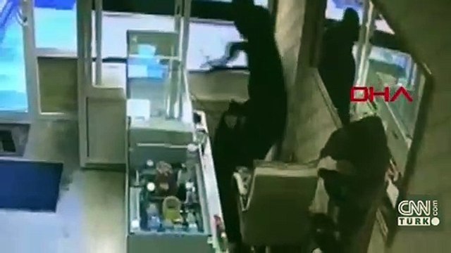 Tüfekle kuyumcu soydular | Video Haber