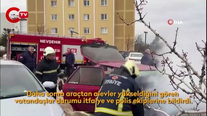 Park halindeki otomobil cayır cayır yandı