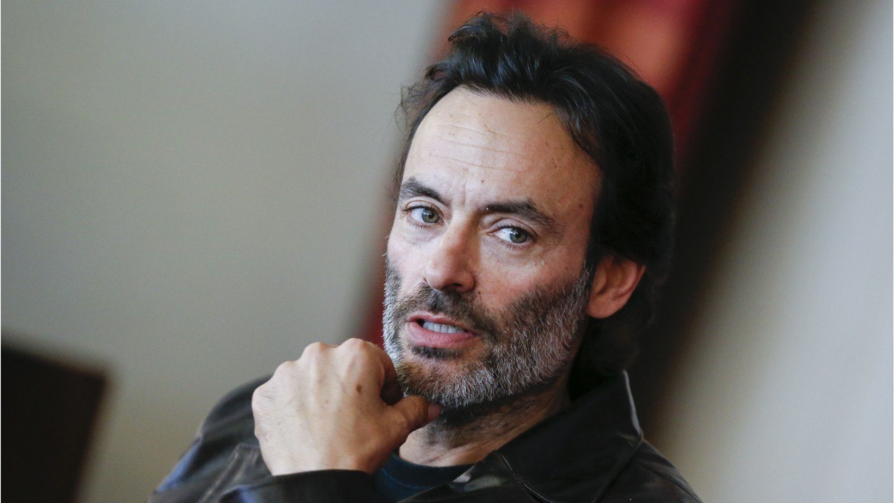 FEMME ACTUELLE - "J'ai filmé ses 37 derniers jours de vie" : Anthony Delon évoque le documentaire consacré à sa mère