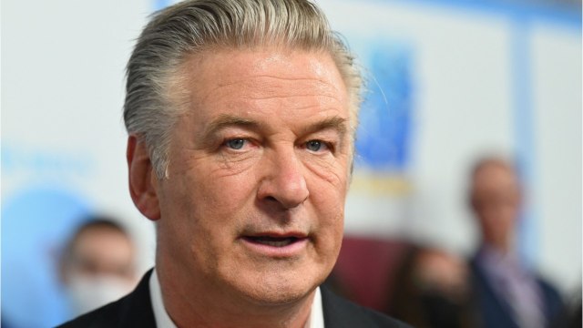 FEMME ACTUELLE - Alec Baldwin sous le choc : l'acteur se confie dans la presse après la mort d'Halyna Hutchins
