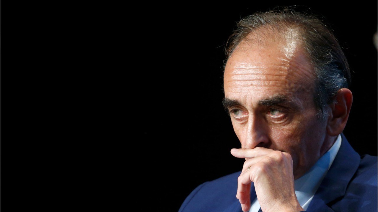 FEMME ACTUELLE -  Eric Zemmour "humilié" et viré d’un club pour une "affaire de slip de bain"