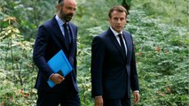 FEMME ACTUELLE - Emmanuel Macron : cet étrange câlin offert à Edouard Philippe qui les a mis dans l'embarras