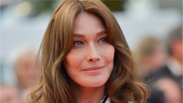 FEMME ACTUELLE - Carla Bruni malade : fiévreuse, elle s'affiche sans artifice sur Instagram