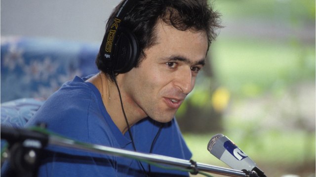 FEMME ACTUELLE - Jean-Jacques Goldman : la somme affolante qu’il touche tous les ans grâce à ses tubes