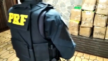 Jovens são presas com quase 400 kg de maconha em carro