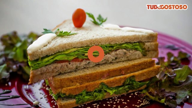 Sanduíche natural de atum