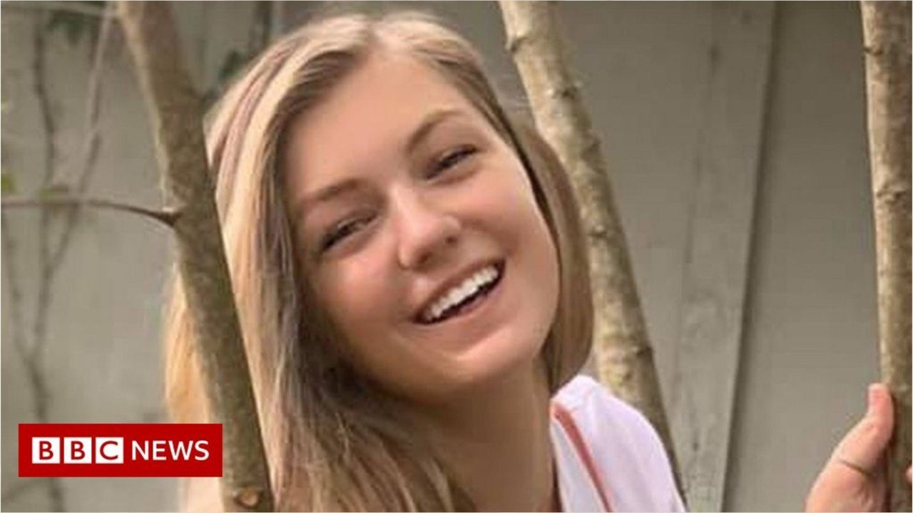 FEMME ACTUELLE - Disparition de Gabrielle Petito : l'hommage déchirant de son père lors de ses obsèques