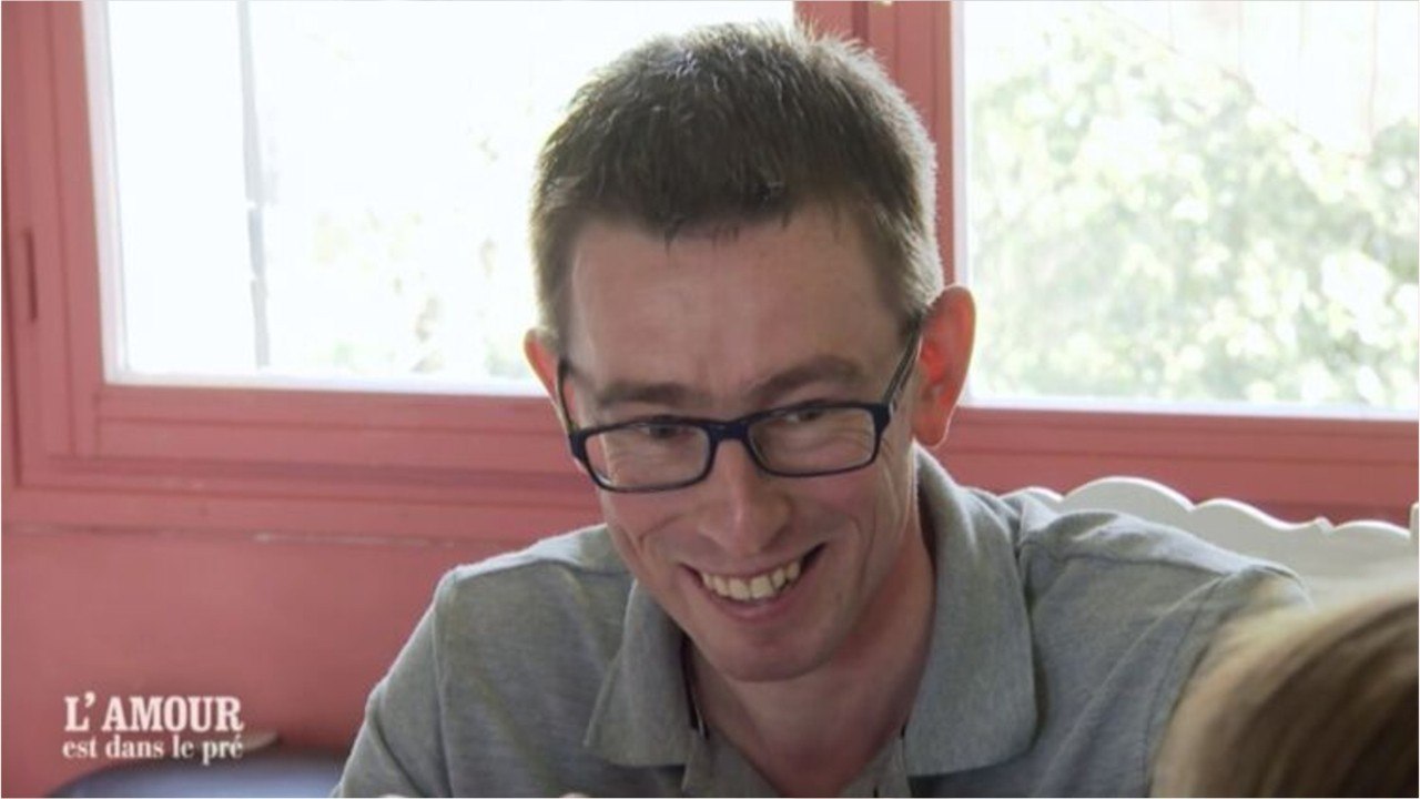 FEMME ACTUELLE - "L'amour est dans le pré" : la phrase cinglante de la mère d'Hervé qui a fait mourir de rire les internautes