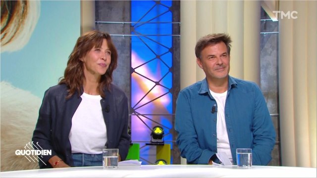 FEMME ACTUELLE - Quotidien : le lapsus coquin de Yann Barthès ne passe pas inaperçu auprès de Sophie Marceau et de François Ozon
