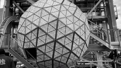 Times Square ball gets new bling to ring in 2022