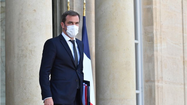 FEMME ACTUELLE - Olivier Véran : cette drôle de formule pour justifier la troisième dose du vaccin