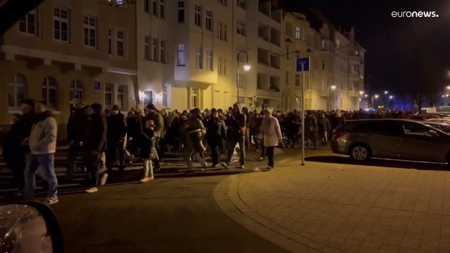Germania, migliaia di manifestanti contro le misure restrittive anti Covid
