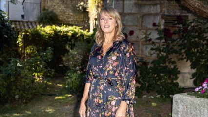 FEMME ACTUELLE - Karin Viard se confie sur sa relation complexe avec sa mère : "Elle est très différente de moi"