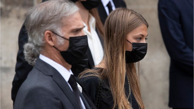 FEMME ACTUELLE - Obsèques de Jean-Paul Belmondo : l'adieu de Paul et Stella Belmondo à leur père