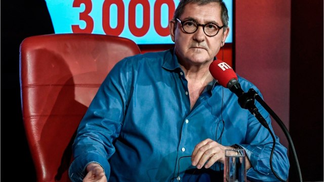 FEMME ACTUELLE - Yves Calvi : ces sacrifices qu'il a fait dans sa vie personelle pour sa carrière