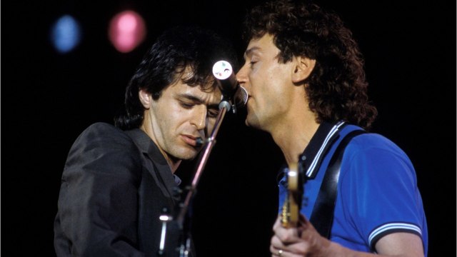 FEMME ACTUELLE - Jean-Jacques Goldman et Michael Jones toujours amis : ce beau cadeau fait par le chanteur au musicien