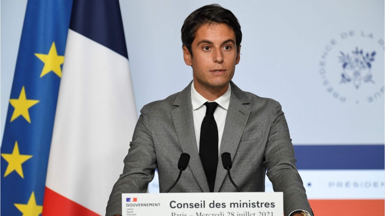 FEMME ACTUELLE - “Trop sexy !” : Gabriel Attal charme les internautes avec sa photo de vacances