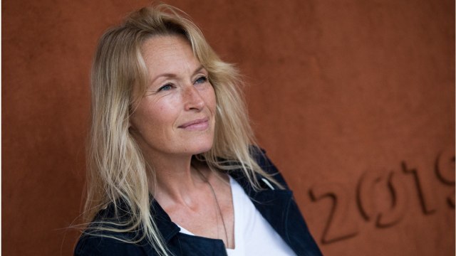 FEMME ACTUELLE - Estelle Lefébure : comment son physique a été un frein dans sa carrière