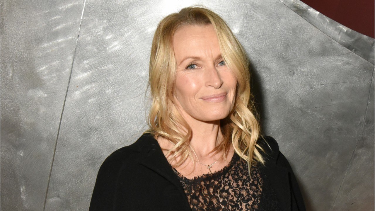 FEMME ACTUELLE - Estelle Lefébure revient sur ses deux mariages, avec David Hallyday et Arthur, “à l’opposé” l’un de l’autre