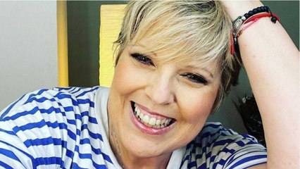 FEMME ACTUELLE - PHOTO - Laurence Boccolini “fière de ses rides” : l’animatrice pose sans maquillage