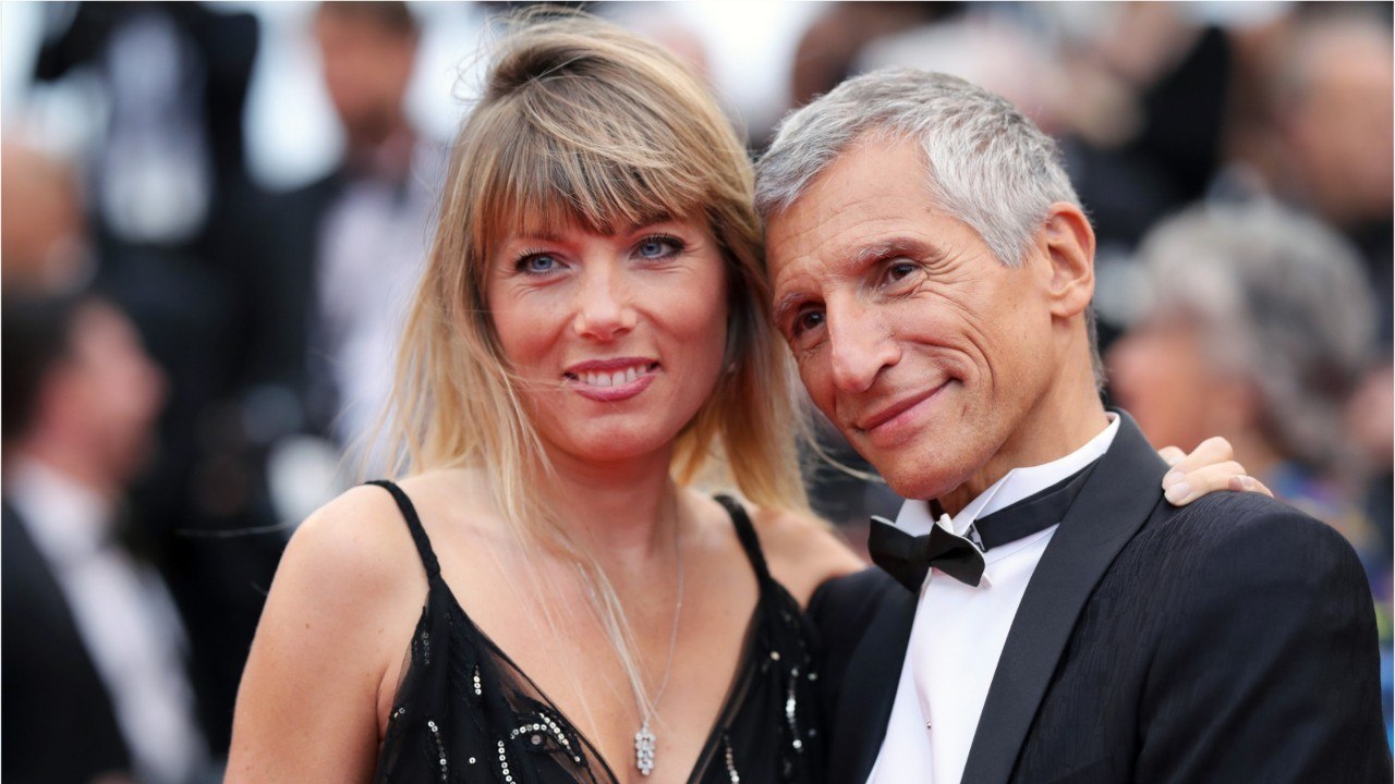 FEMME ACTUELLE - Nagui et Mélanie Page : vaccinés, ils profitent d’une soirée en amoureux au théâtre