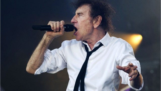 FEMME ACTUELLE - Alain Souchon à propos de la vaccination anti-Covid : On vit dans un monde de fous !